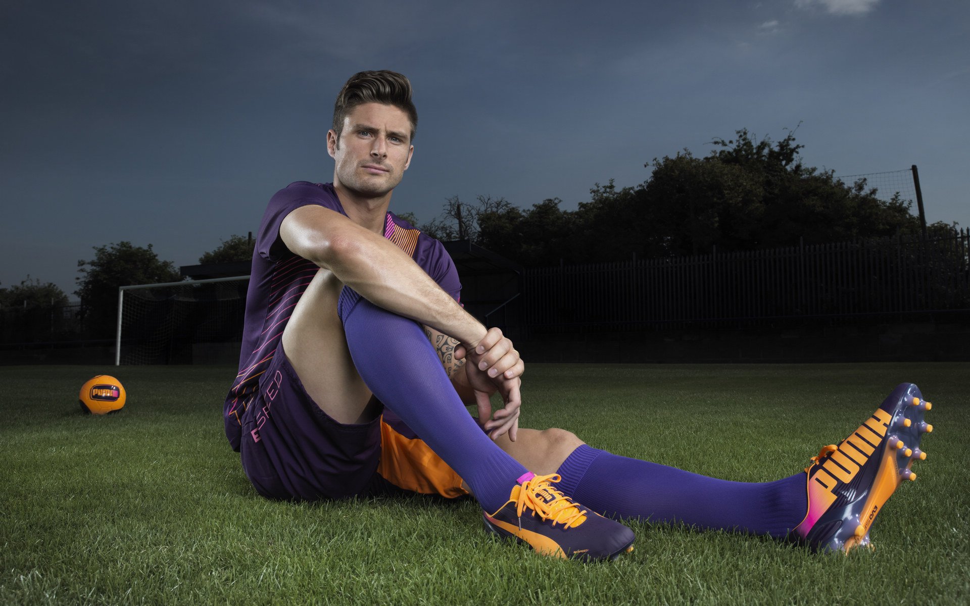 欧冠决赛对决在即！罗马演练定位球，阿森纳密集防守应对