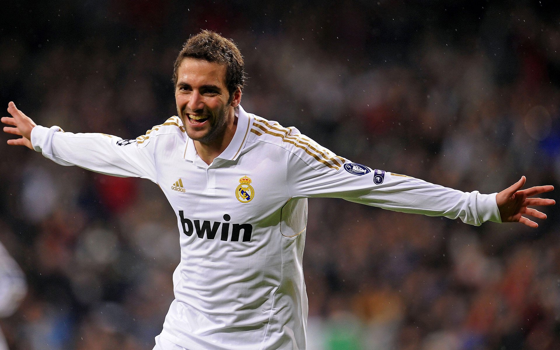 JackeyLove连续十二场比赛得分超过回归赛场，IG挑战极限！